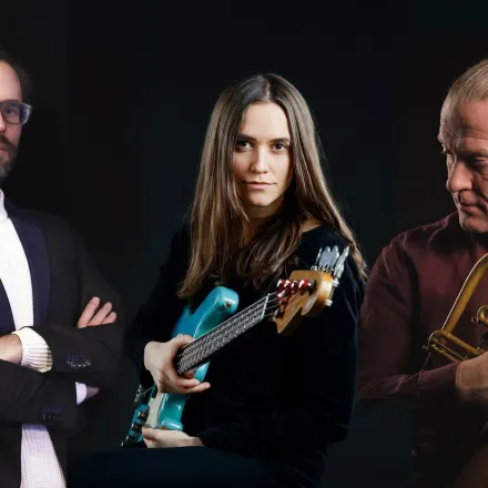 David Helbock & Julia Hofer "Faces of Night" feat. Lorenz Raab  Pianist David Helbock und Bassistin / Cellistin Julia Hofer haben viel gemeinsam. Beide sind verspielt, neugierig und experimentieren gerne. Und beide denken perfektionistisch. Das ist eine musikalische Kombination, die sich ausgeht. „Ich war auf der Suche nach einem neuen Gegenüber für eine kleine Besetzung“, erzählt David Helbock, „denn mein letztes Projekt ‚Austrian Syndicate‘ ist zwar eine Herzensangelegenheit, aber auch sehr aufwändig, mit